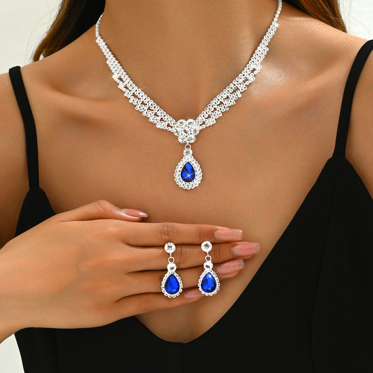 Teardrop Flower Diamond Jewelry Set