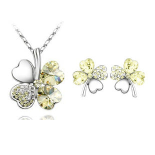 Lucky Clover Crystal Necklace Set
