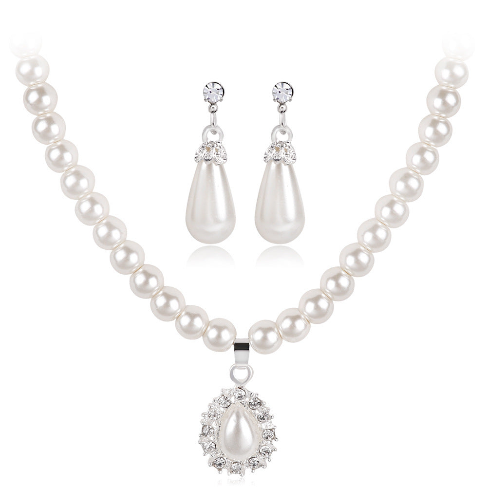 Classic Pearl Necklace Set