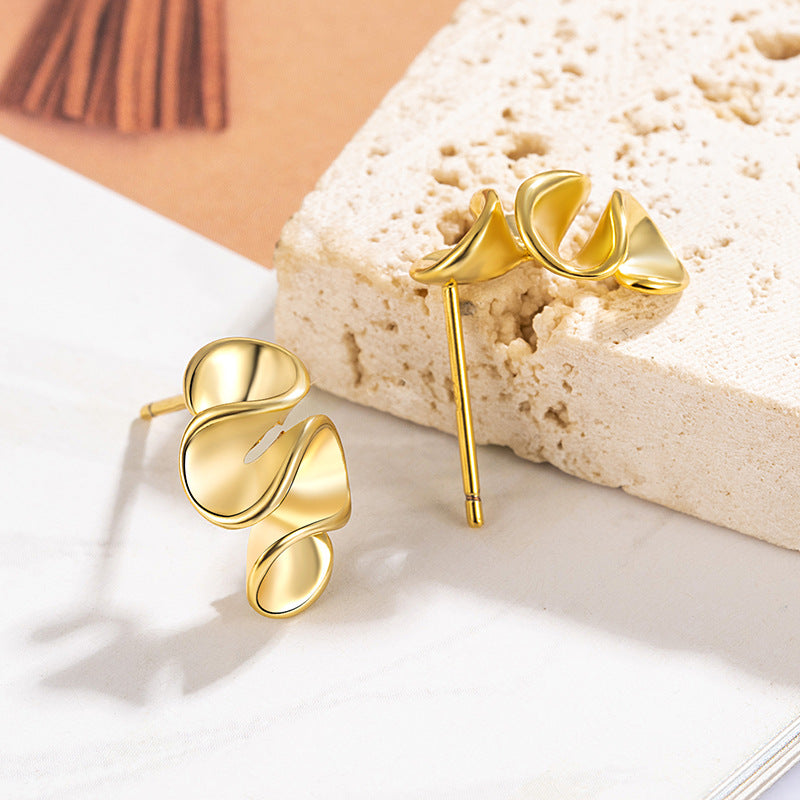Irregular Irregular Cream Flower Stud Earrings For Girls Elegant Geometric Gold Socialite Creative Petite Earrings