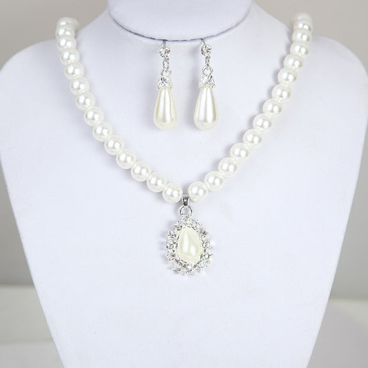 Classic Pearl Necklace Set