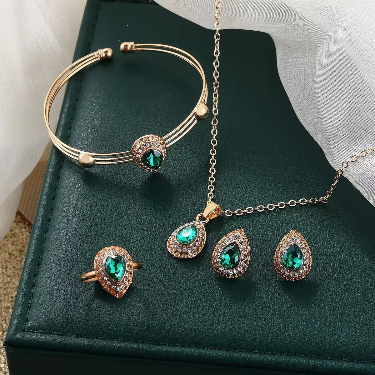 Waterdrop Gem Four Piece Jewelry Set