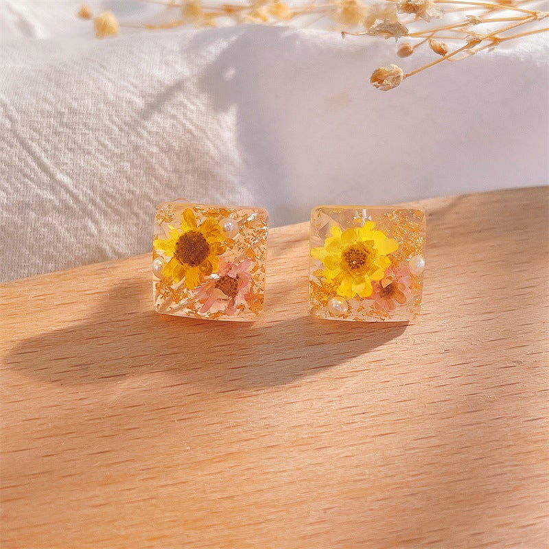 Girls' Cute Colorful Petals Simple Earrings