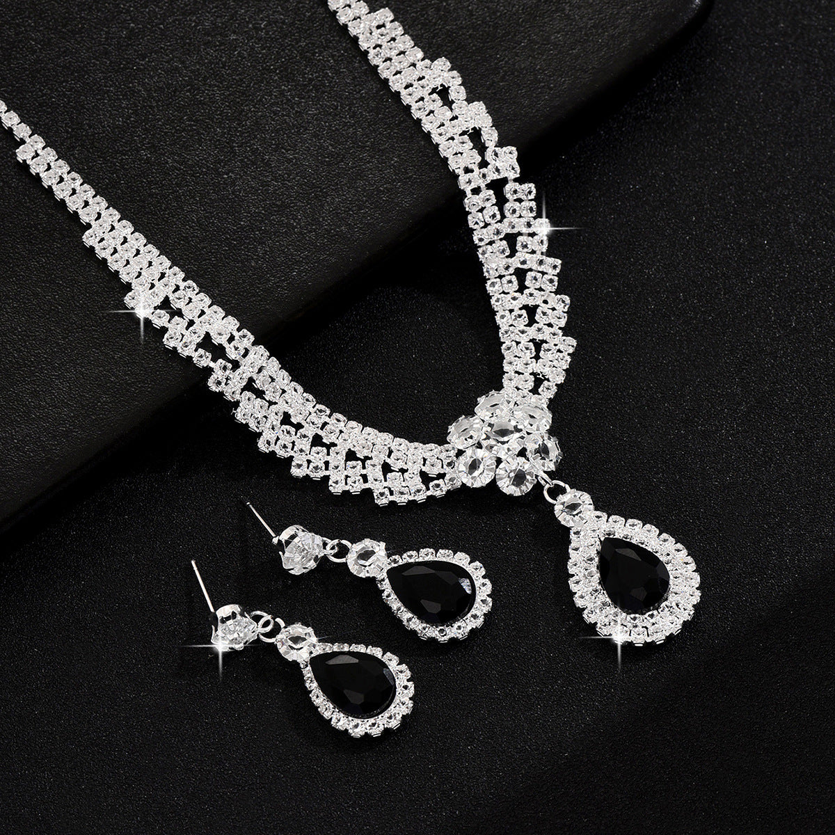 Teardrop Flower Diamond Jewelry Set