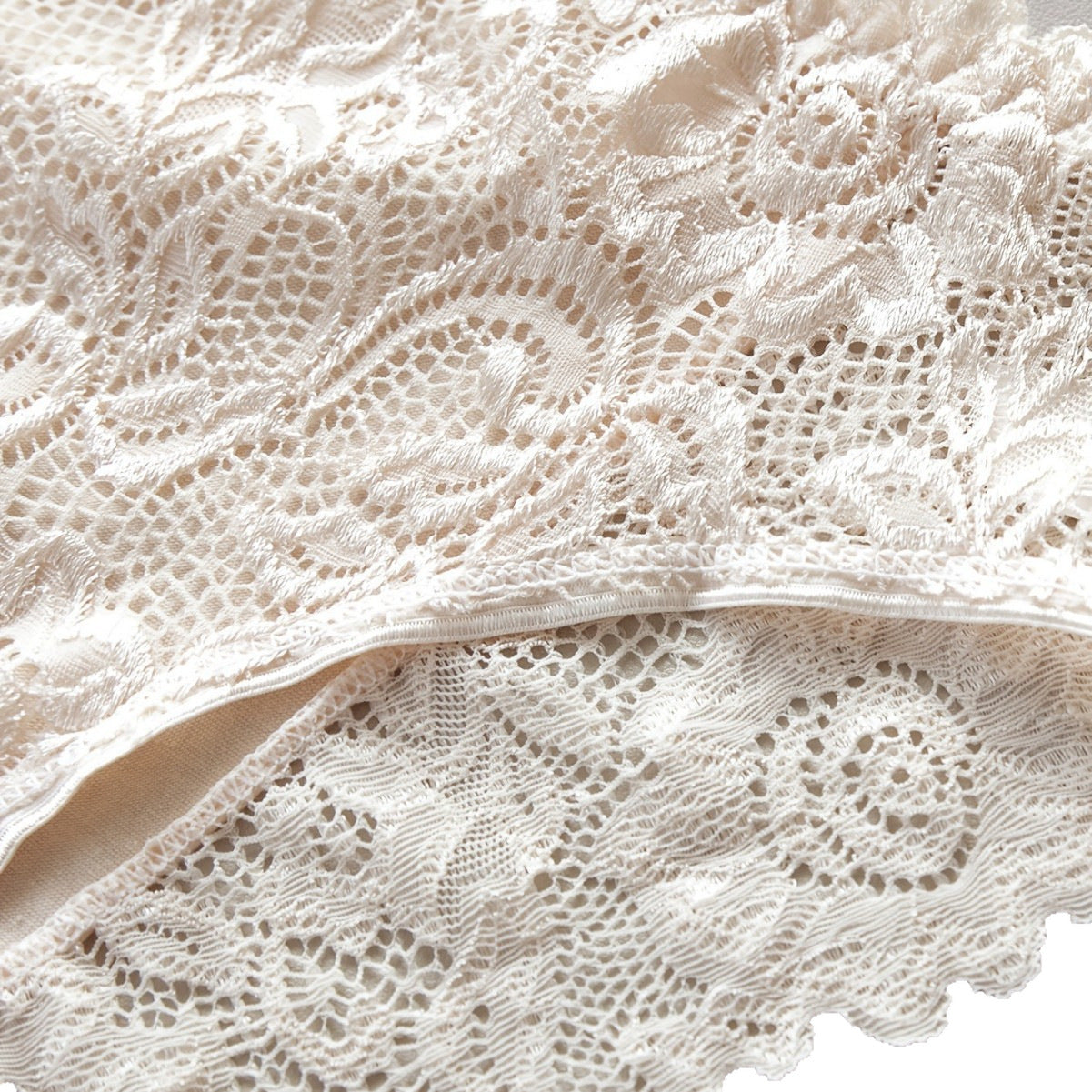 Lightweight Breathable Hollowed-out Sexy Women's Lace Panties